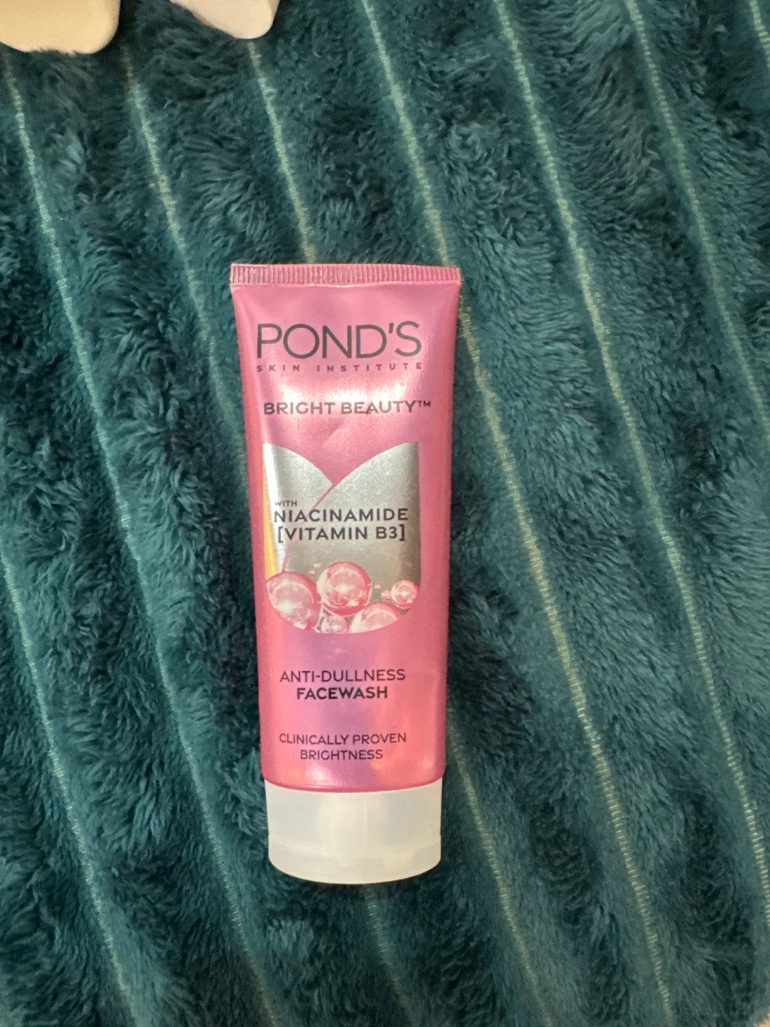 Pond's Bright Beauty Anti-Dullness Facewash