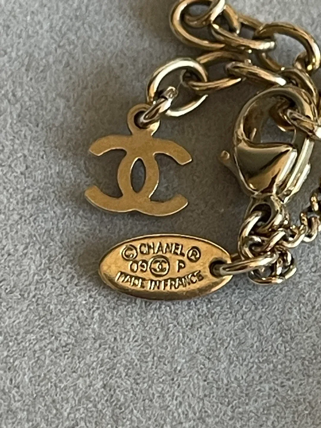 Chanel Round Pendant Long Necklace image indicator(6)