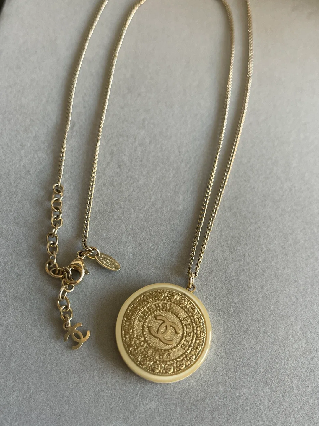 Chanel Round Pendant Long Necklace thumbnail