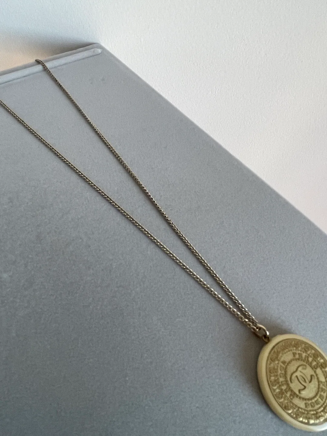 Chanel Round Pendant Long Necklace image indicator(5)