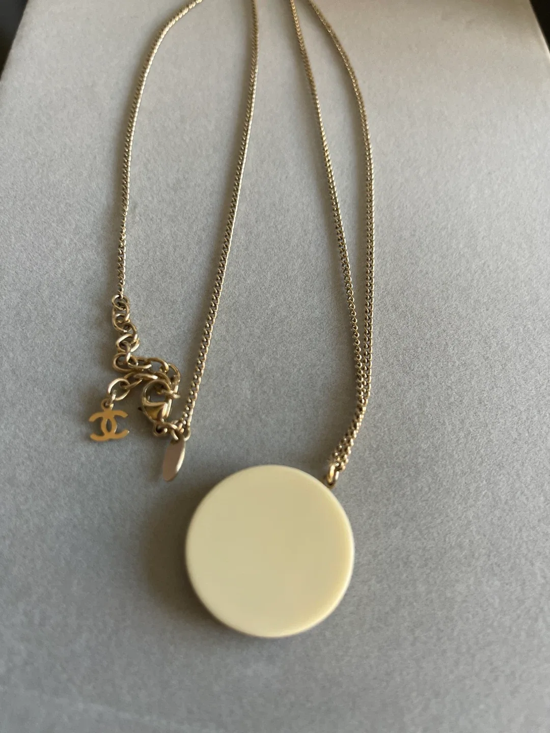 Chanel Round Pendant Long Necklace image indicator(9)