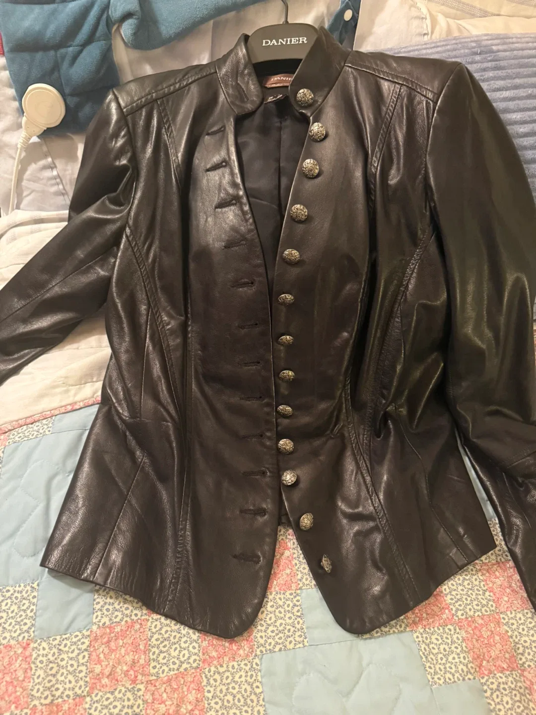 Women's Danier Leather Jacket - Size L/G image indicator(6)