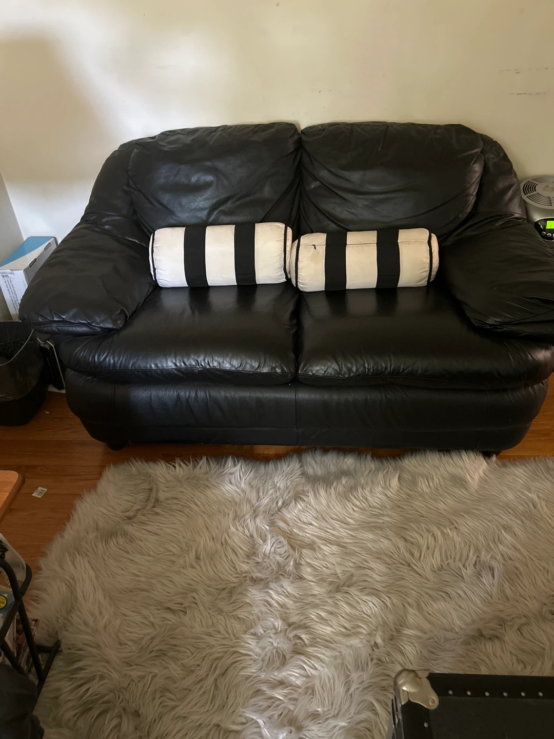 Black Leather Sofa and Loveseat Set - photo 4