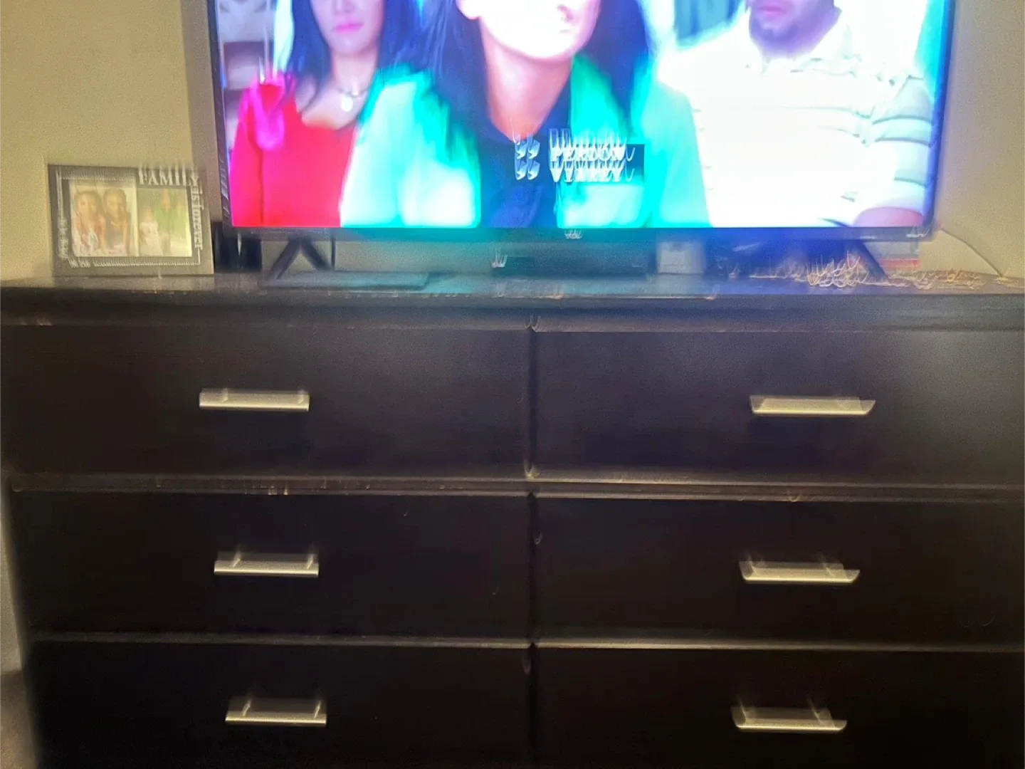 Dark Brown Dresser - 6 Drawers image indicator(2)