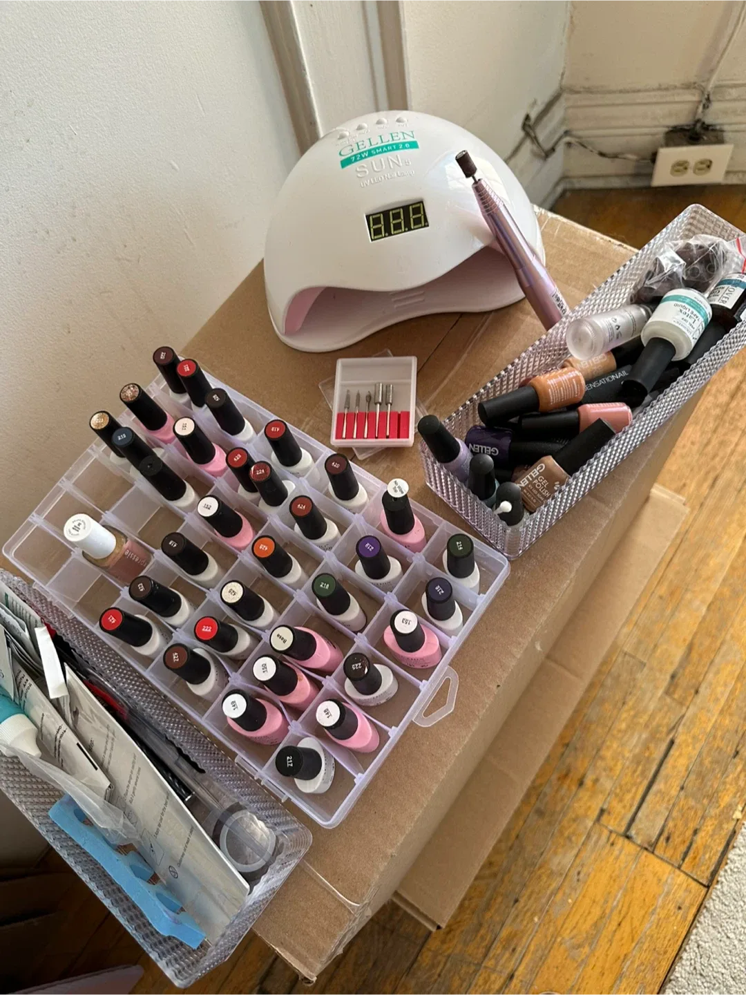 Gellen Nail Lamp & Supplies - ALL INCLUDED