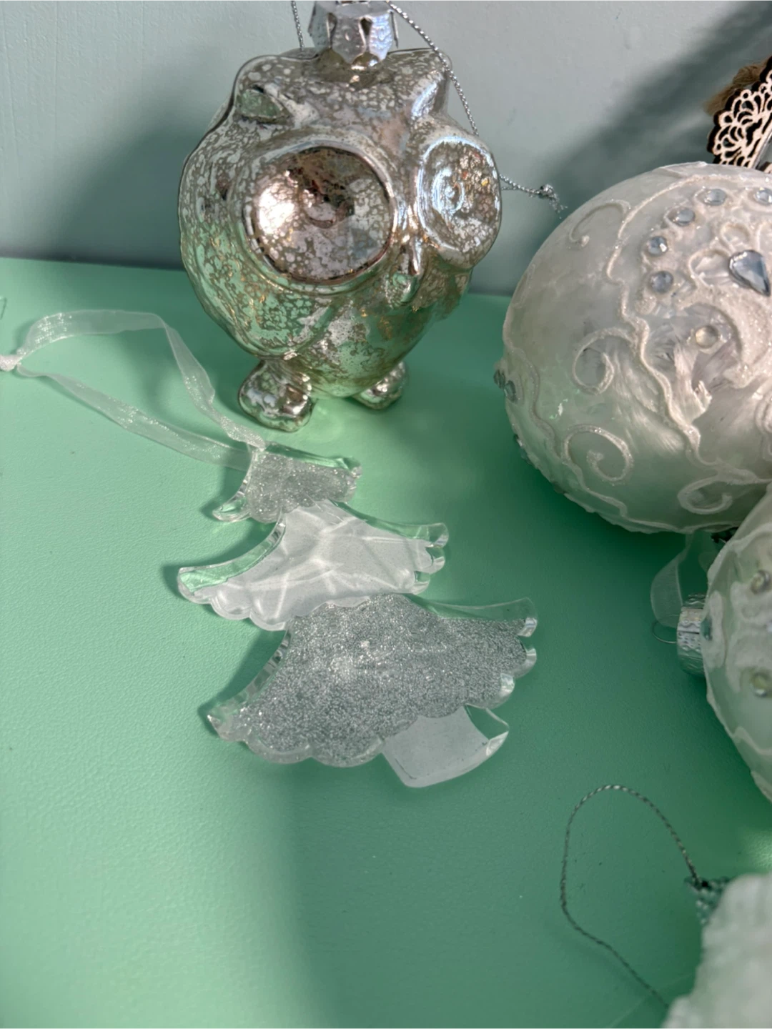 White Assorted Christmas Ornaments lot of 10 - photo 4