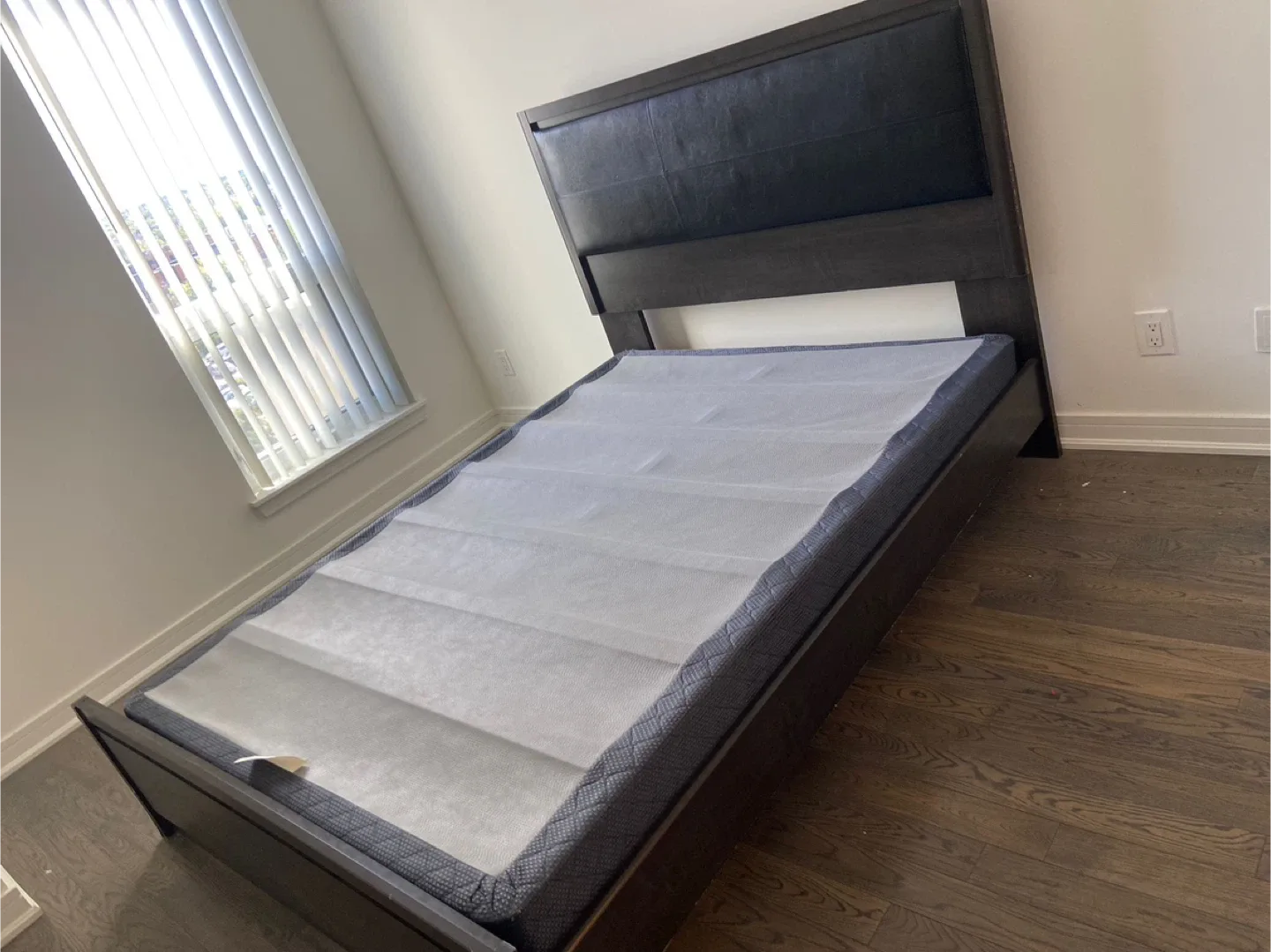 Queen size Bed Frame, Leather Headboard image indicator(2)