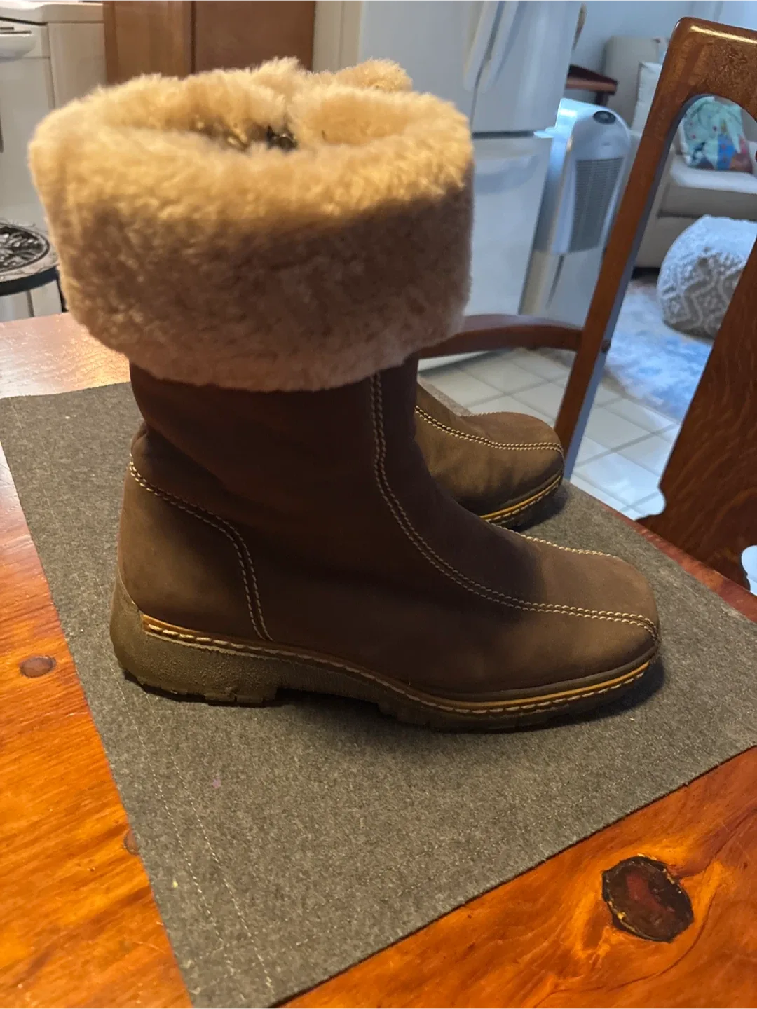Aquaprotect Brown Leather Winter Boots - Size 9 image indicator(3)