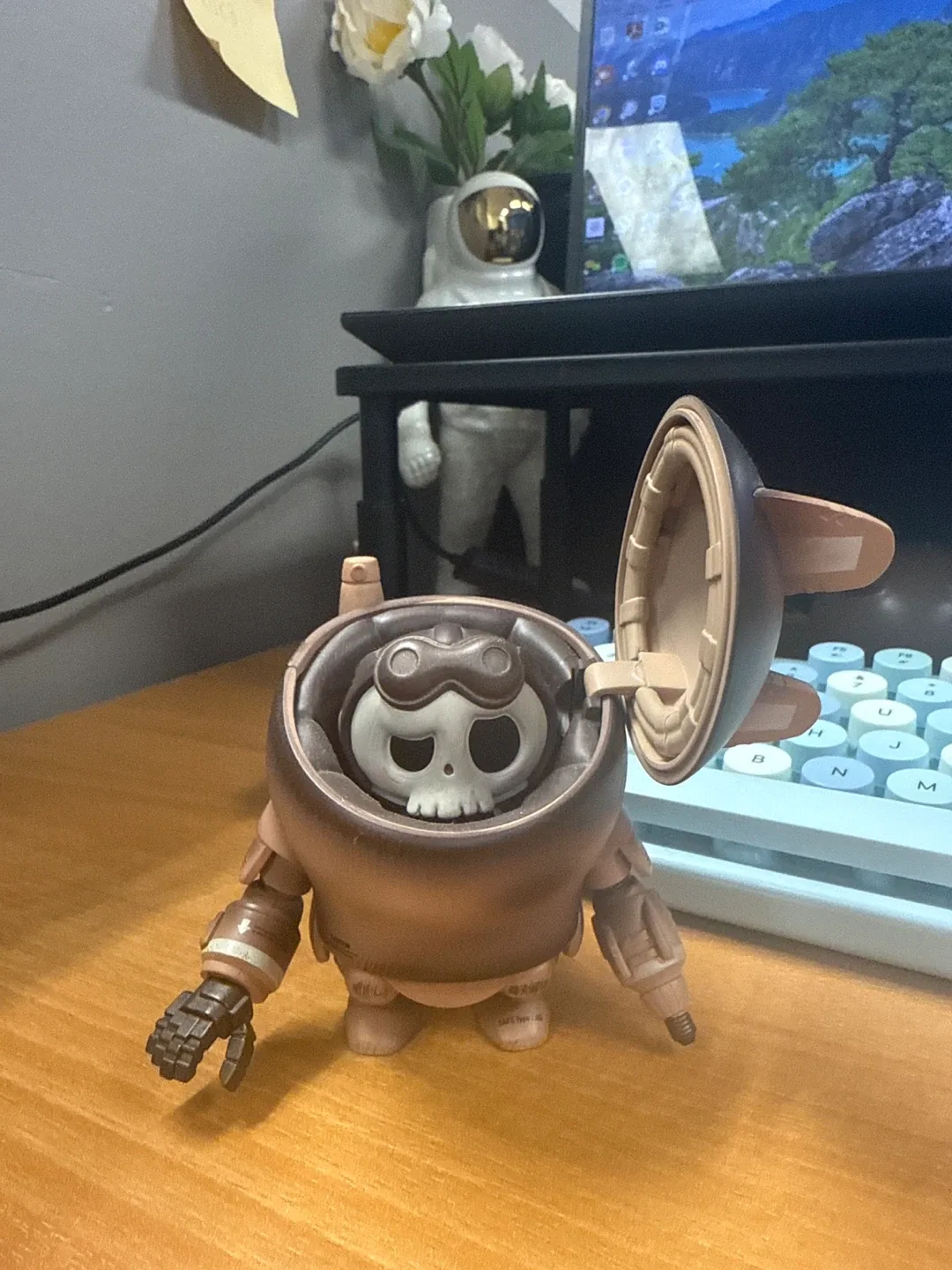 Collectible Skull Robot Figure thumbnail
