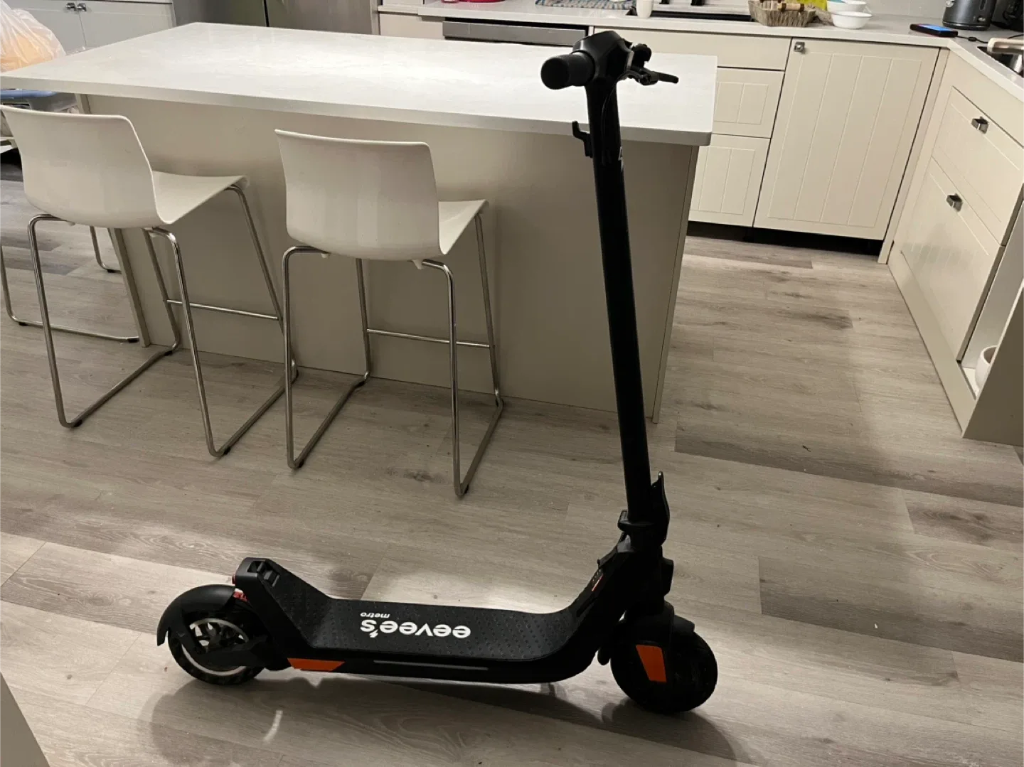 Eevees Metro Electric Scooter image indicator(2)