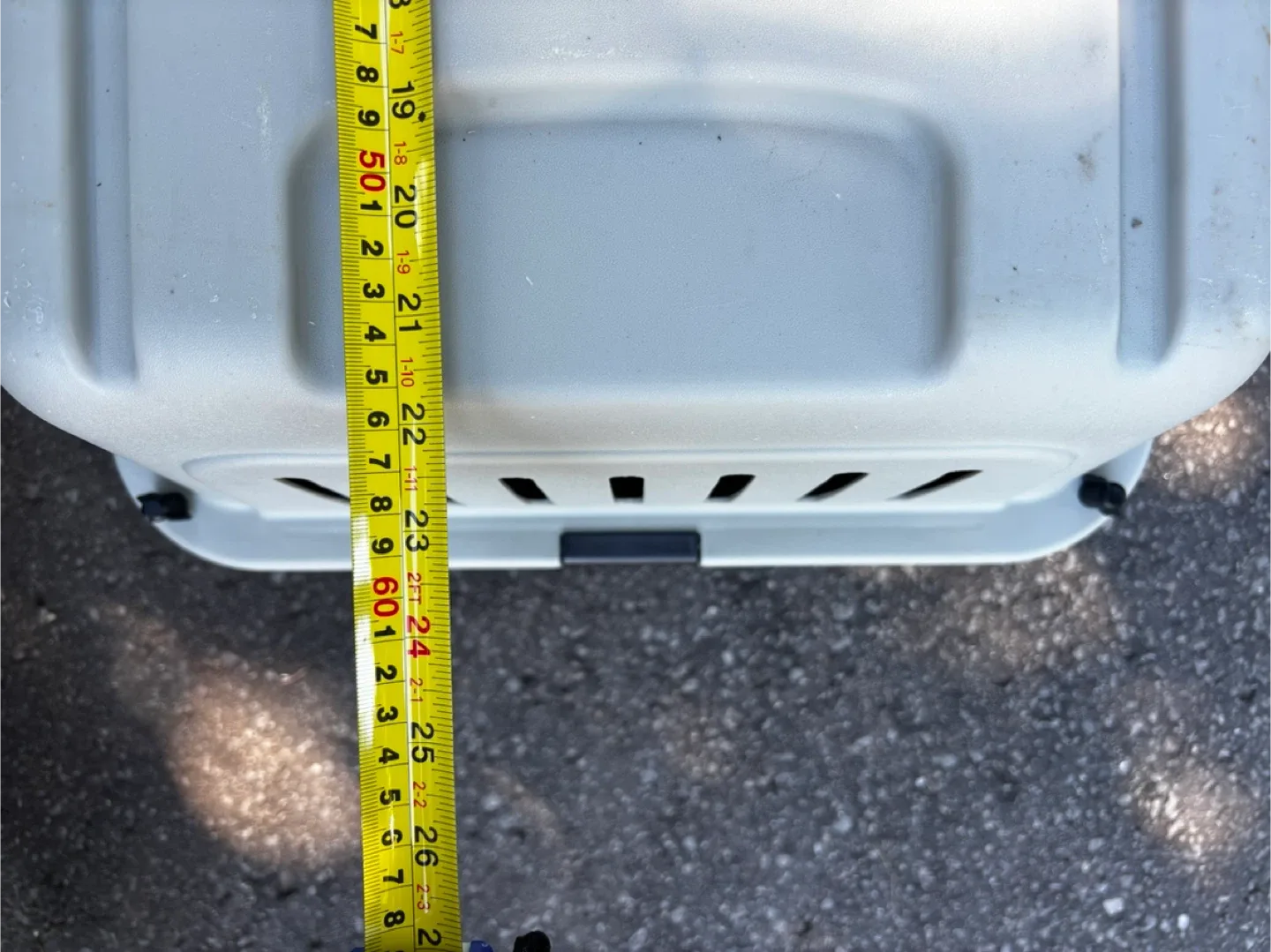 Pet Carrier - 24 inches/ super clean inside and out image indicator(6)