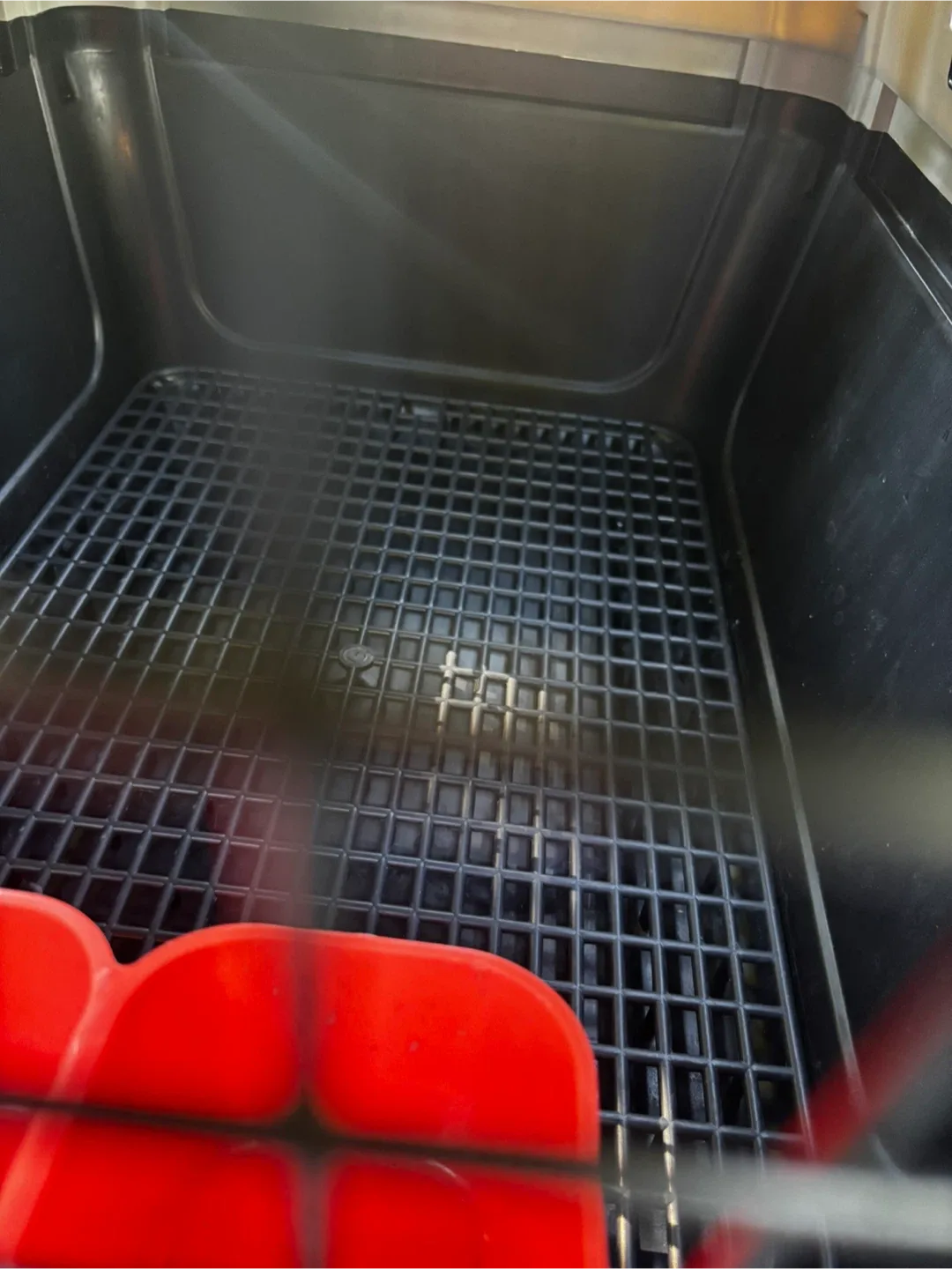 Pet Carrier - 24 inches/ super clean inside and out image indicator(2)