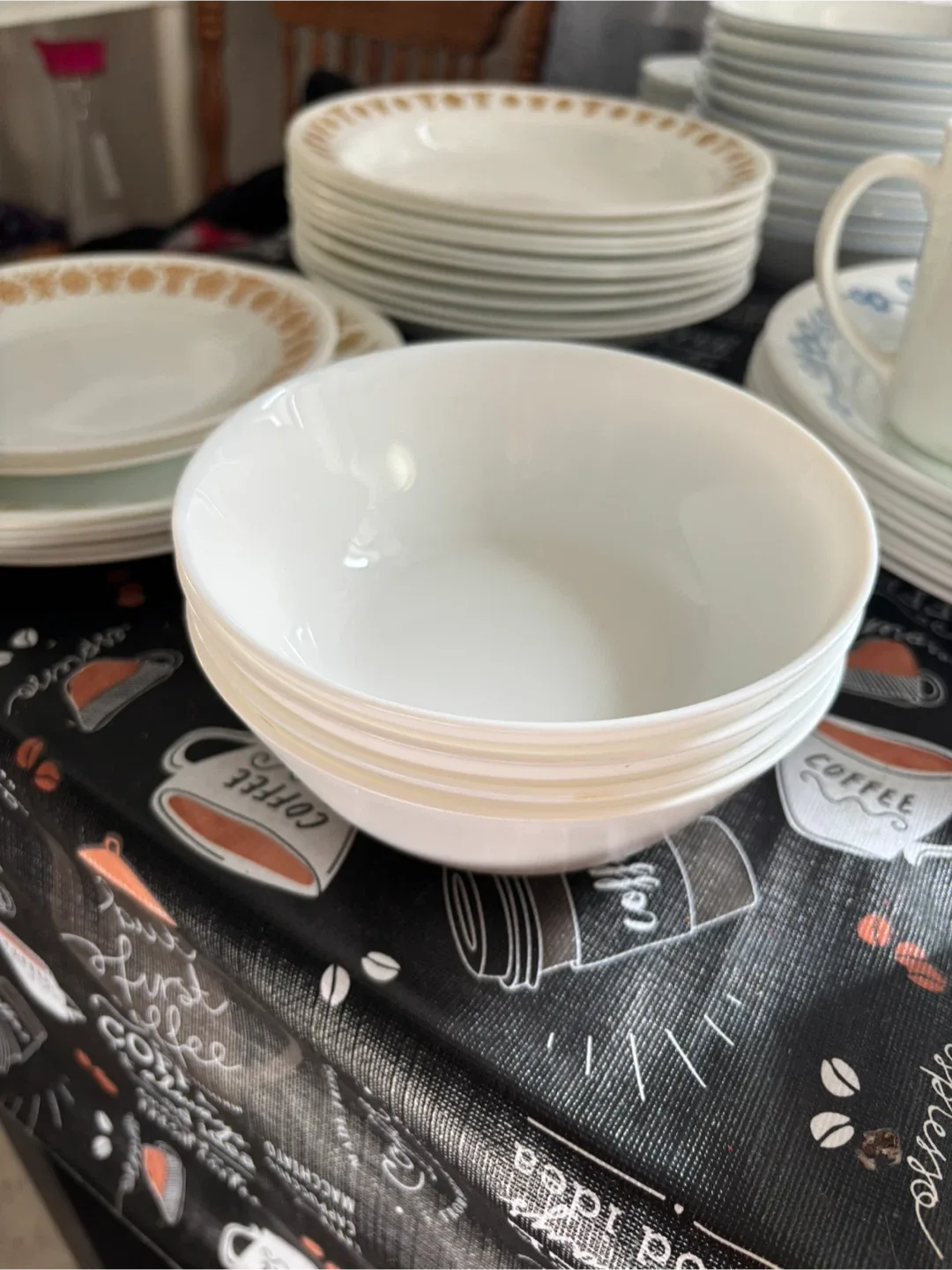 Corelle Dishes Set with Blue Floral Pattern image indicator(3)