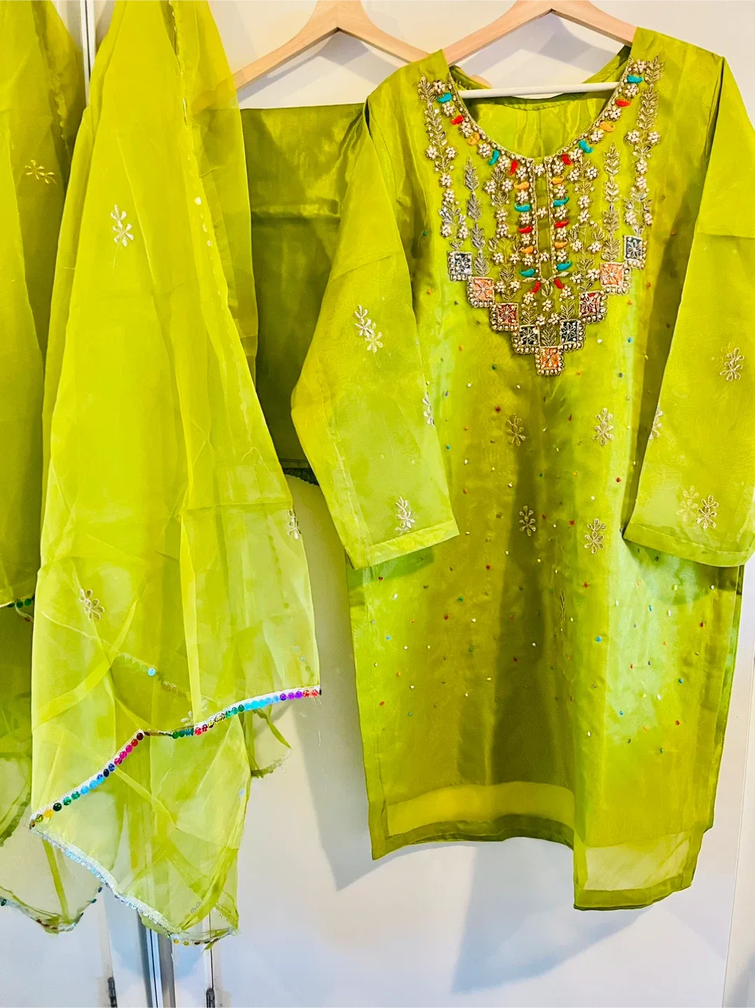 Organza 3pc suit new thumbnail