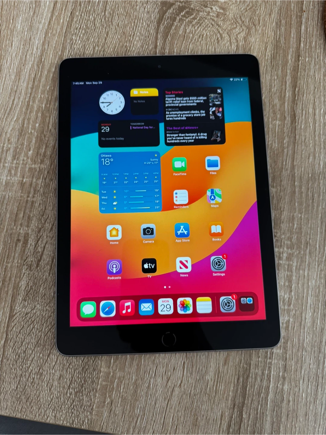 Apple iPad 6th Generation 32GB - photo 2
