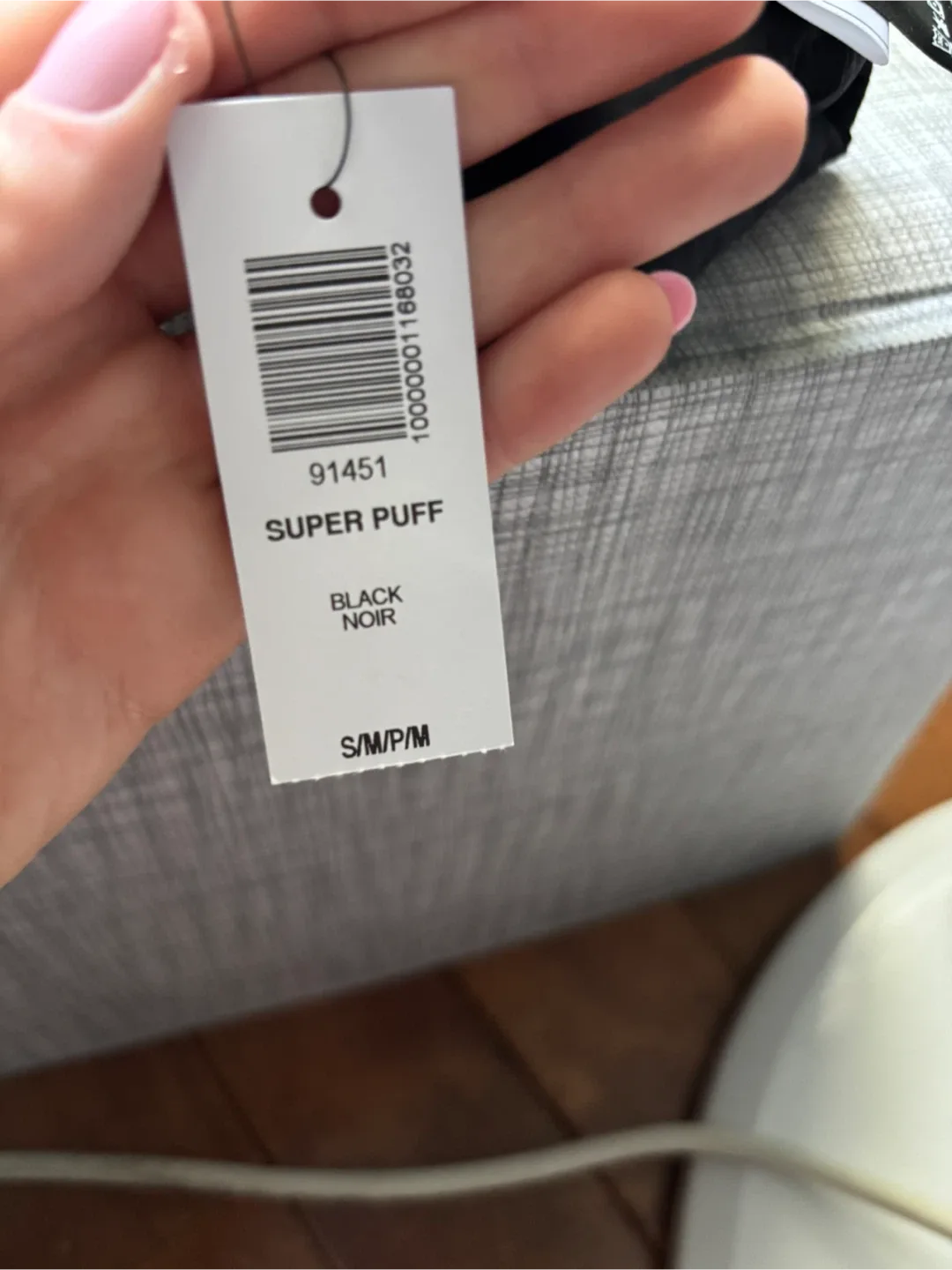 Aritzia Super World Super Puff Black Mittens S/M image indicator(5)