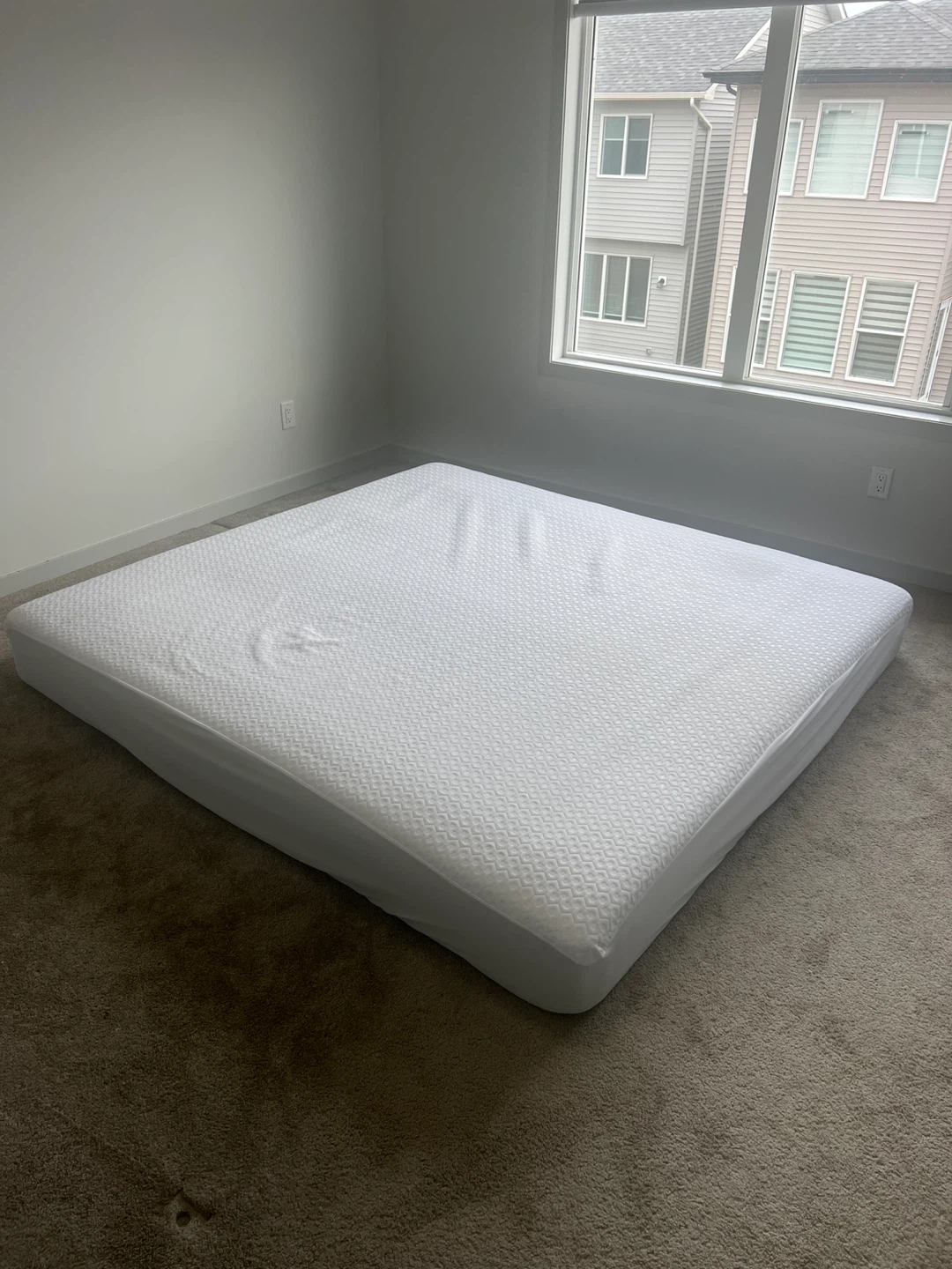 HAUGESUND King Size Spring Mattress with Waterproof Protector