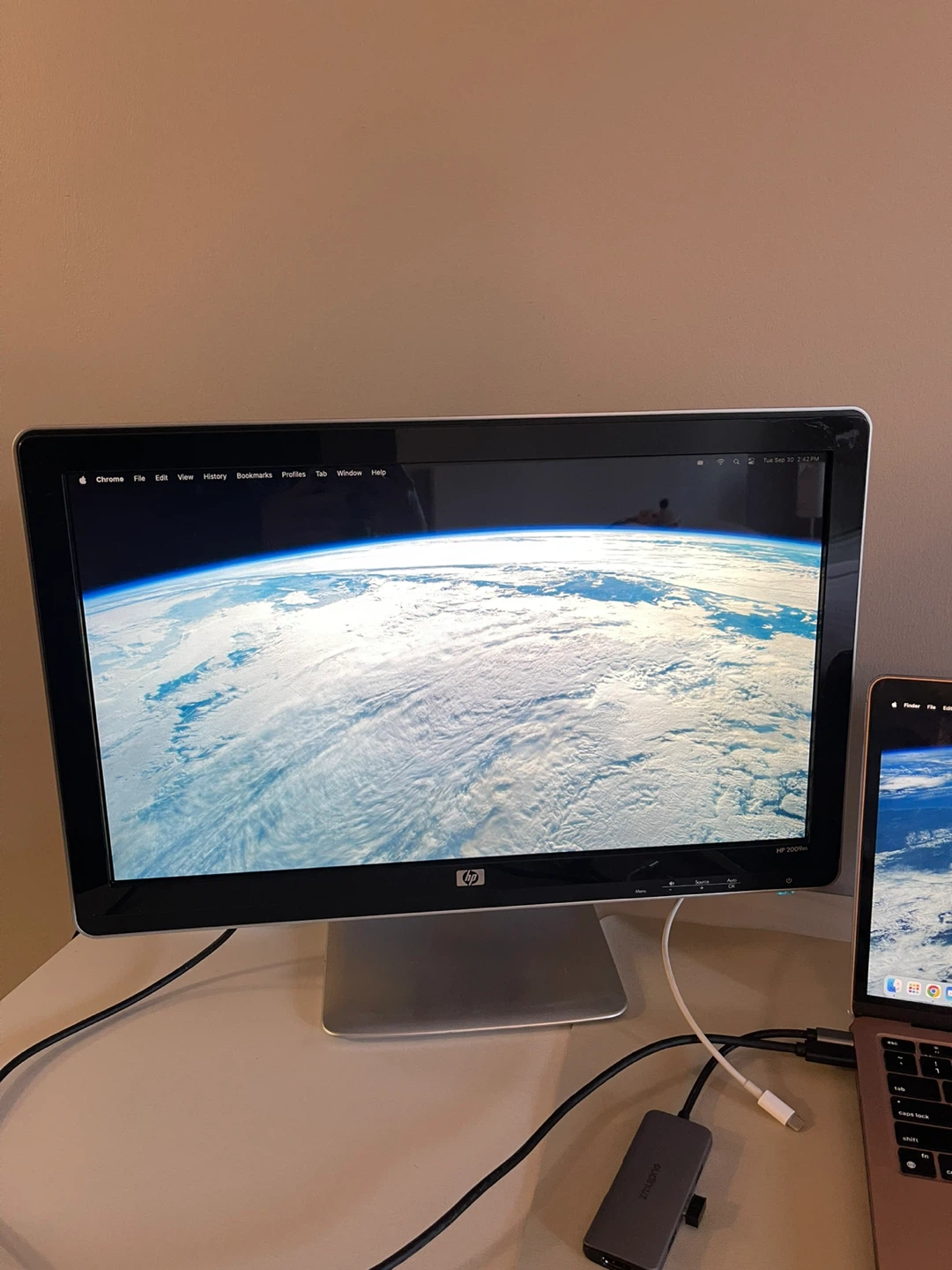 HP 2009m Monitor + MacBook Connection Cable - photo 2