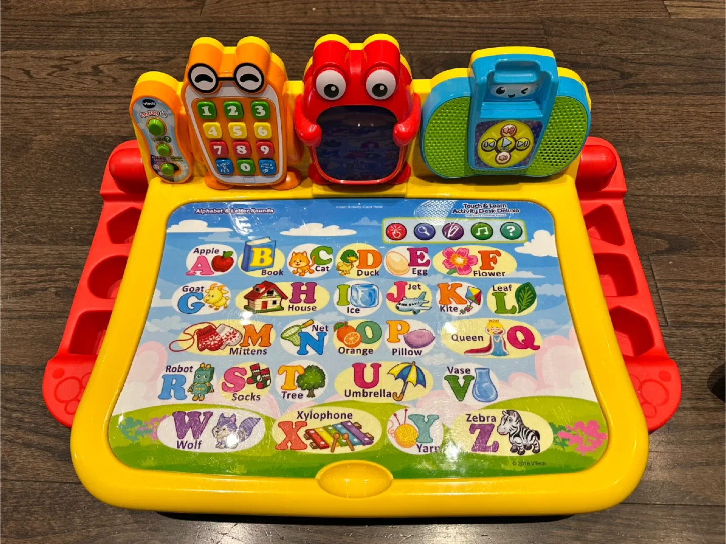 VTech Touch & Learn Activity Desk Deluxe thumbnail