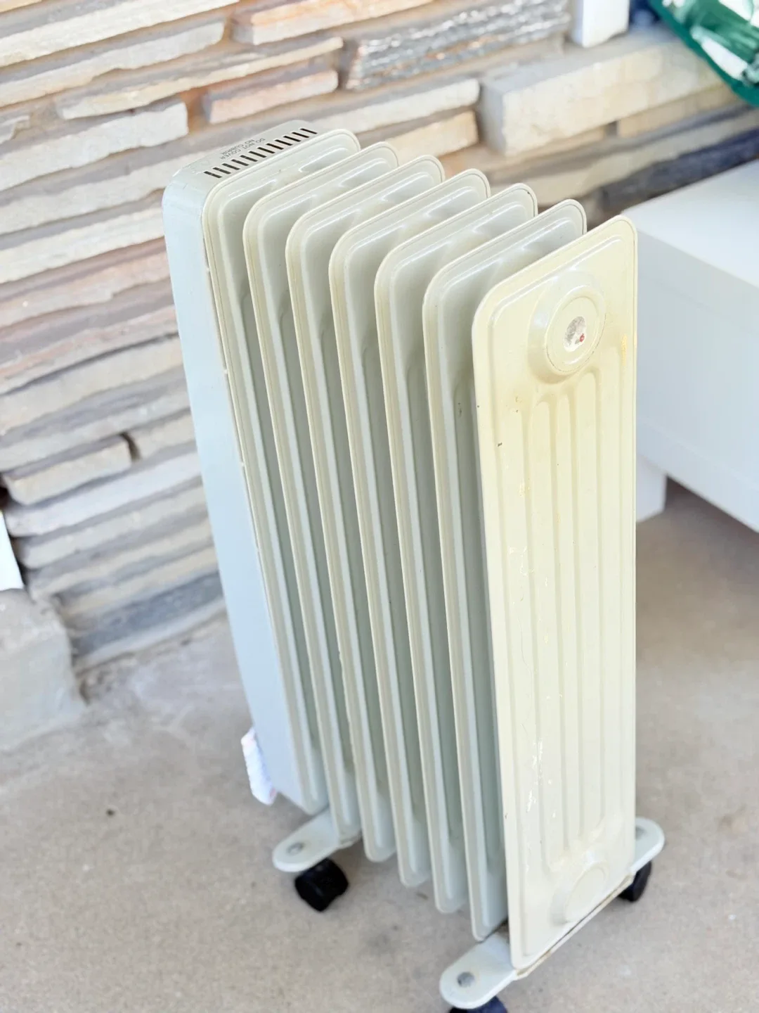 Portable Oil-Filled Radiator Heater image indicator(3)