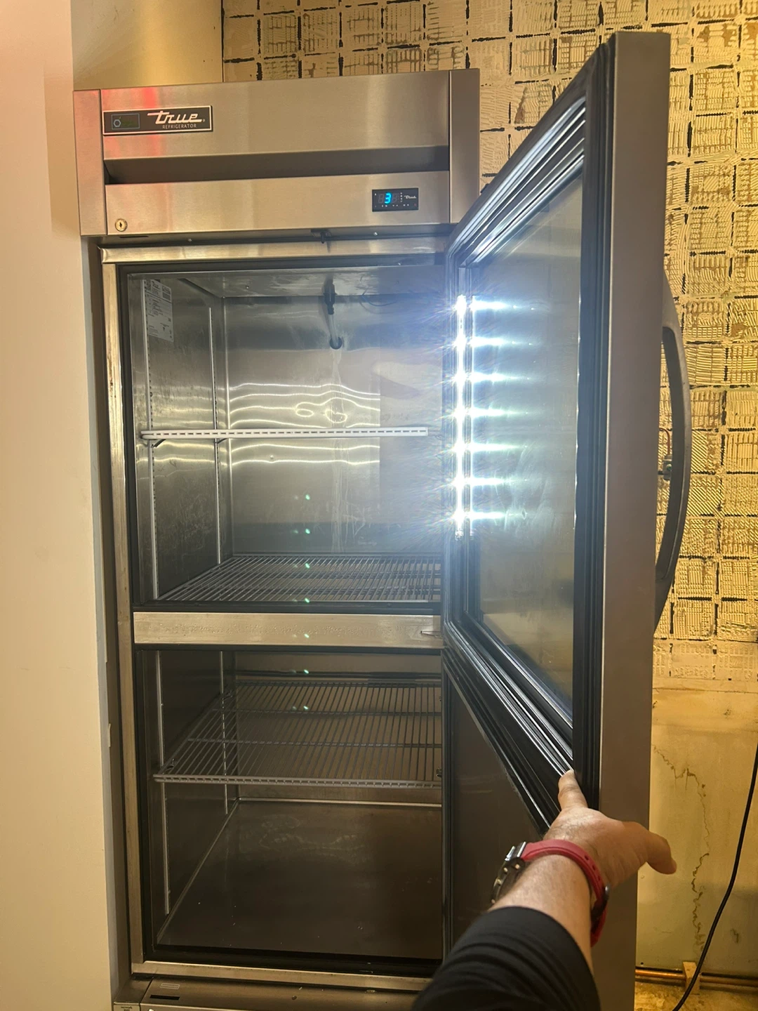 True Refrigerator TS-23-1-G-1-HC~FGD01 - photo 2