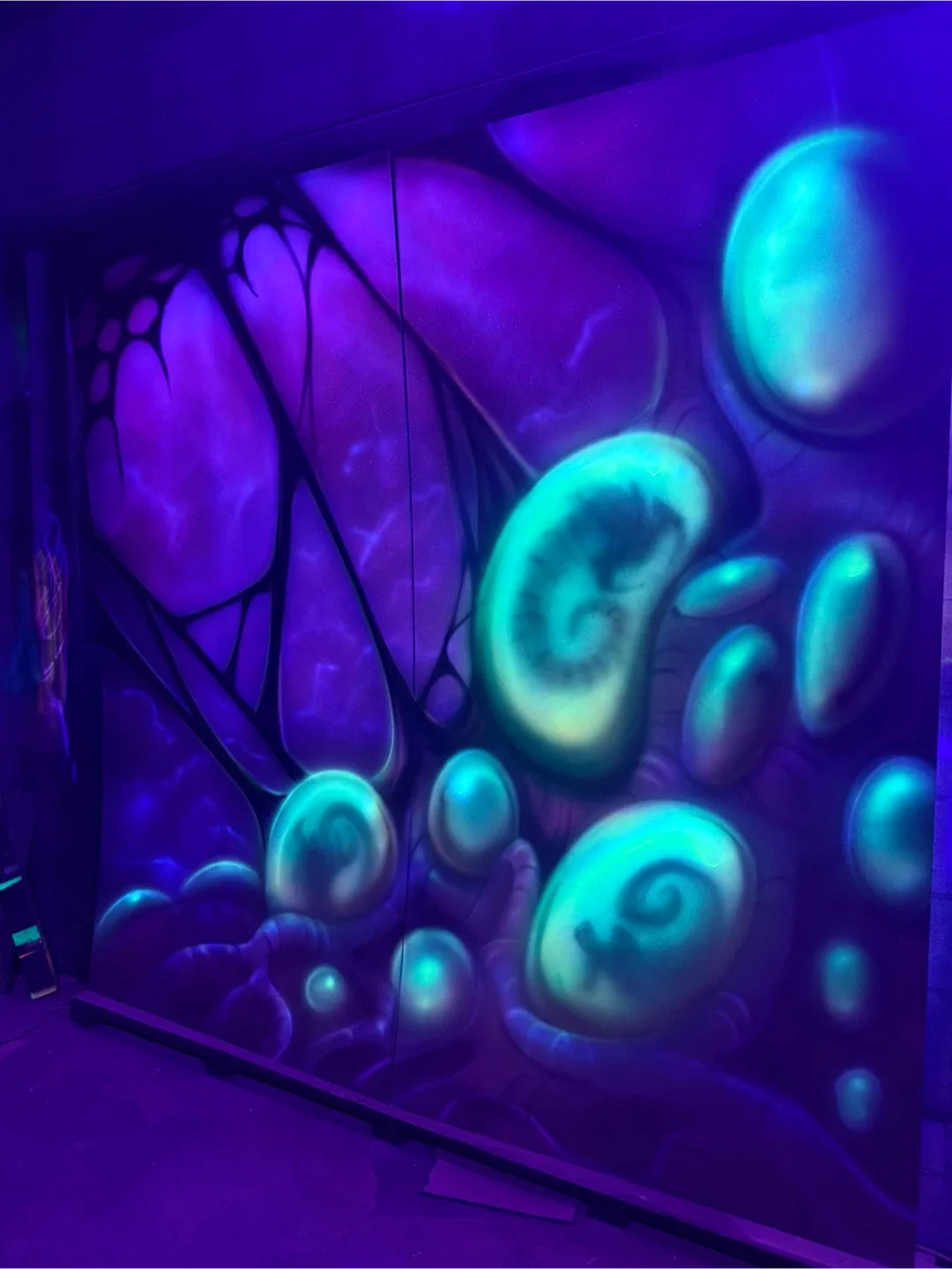 Custom Airbrush Mural (8’x8’) Alien UV Light image indicator(5)