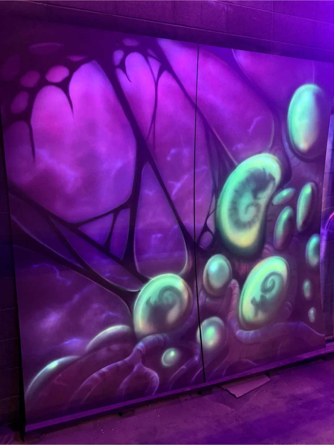 Custom Airbrush Mural (8’x8’) Alien UV Light image indicator(7)