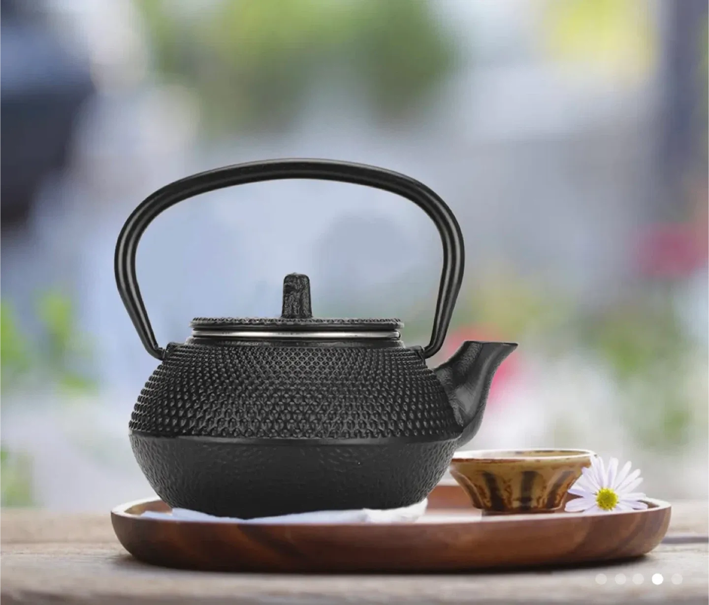 Small Cast Iron Teapot with Infuser - Black image indicator(2)