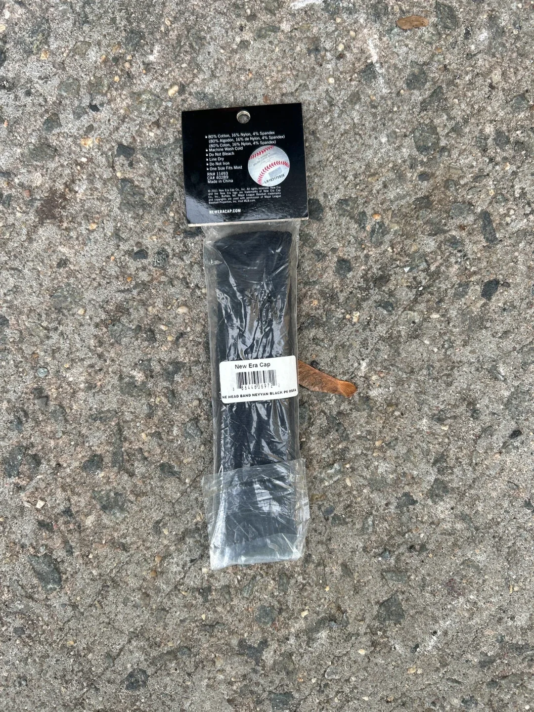 New Era Headband - Black - New in Package! image indicator(2)