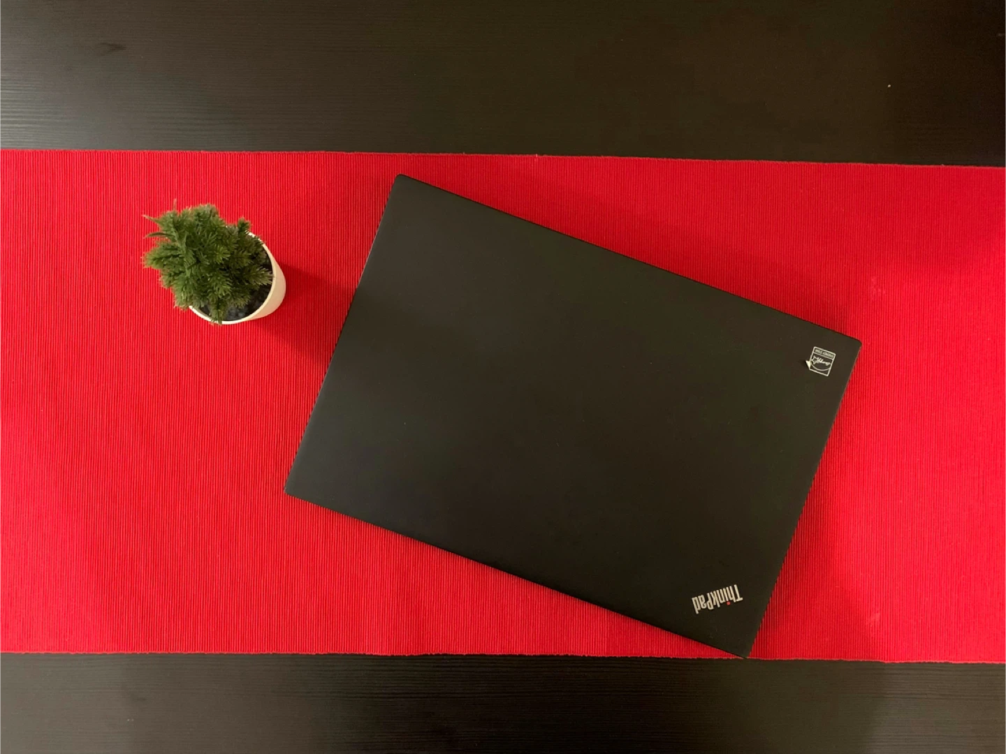 Lenovo ThinkPad T470s Laptop - Windows 11 Pro - 512GB M.2 SSD - photo 2