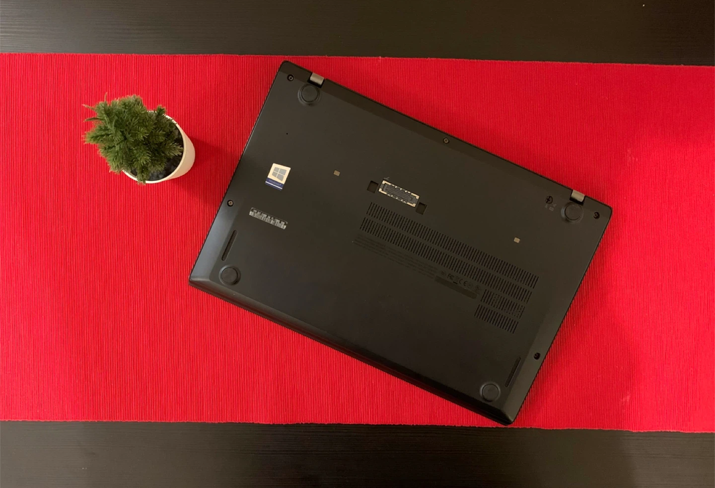 Lenovo ThinkPad T470s Laptop - Windows 11 Pro - 512GB M.2 SSD - photo 3