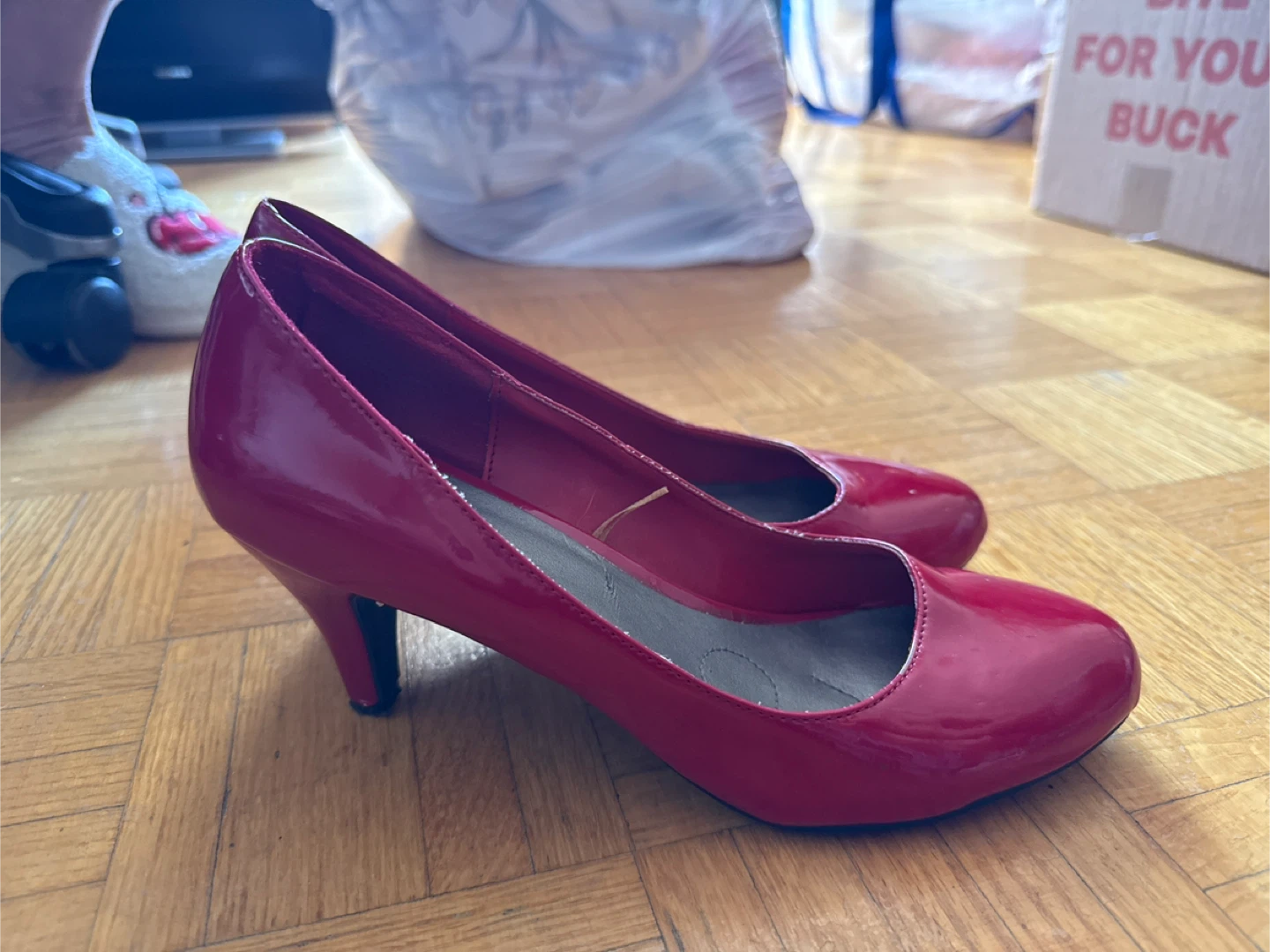 George Red Heels - photo 2