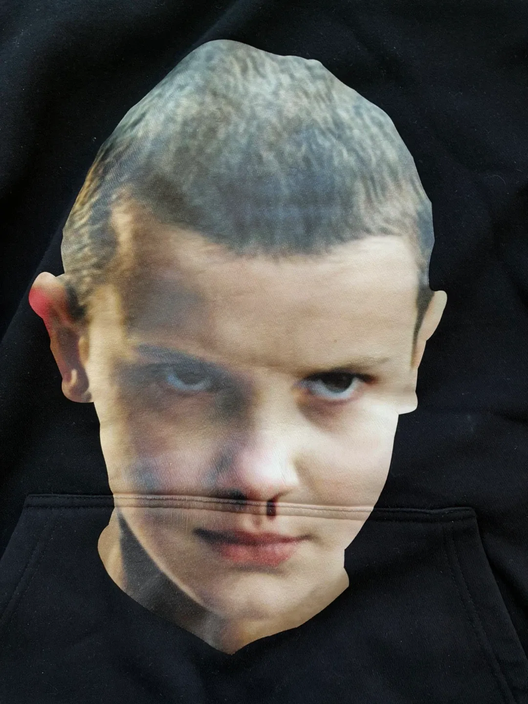 Stranger things Black Hoodie - Size L image indicator(2)