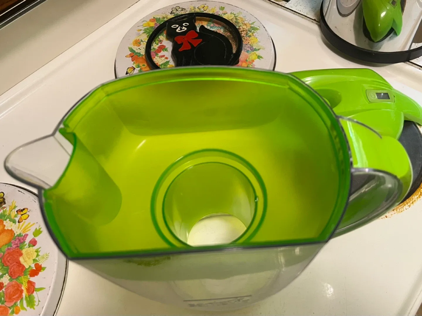 Santevia Water Filter Pitcher - Green image indicator(4)