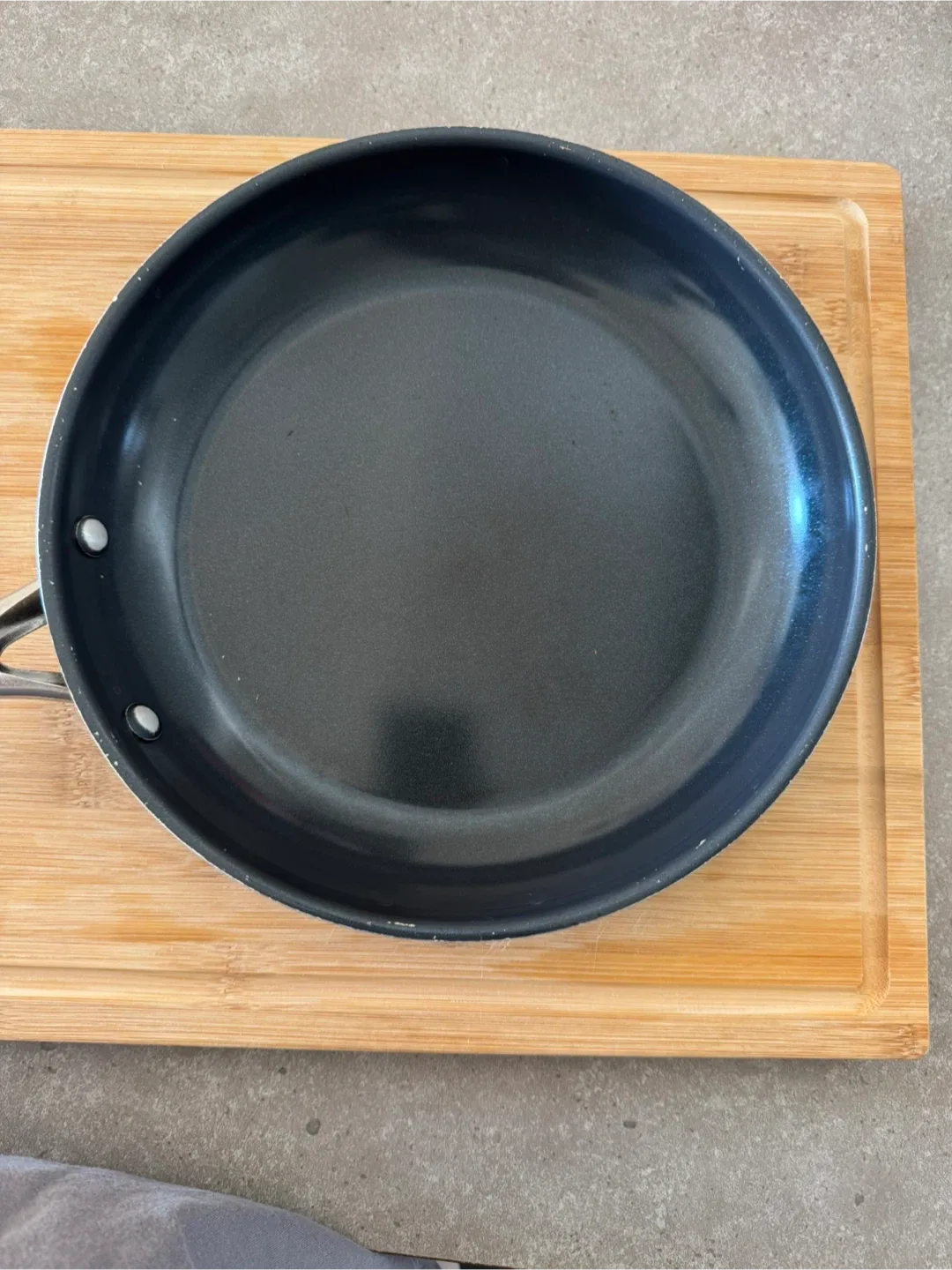 Blue Diamond Enhanced Ceramic Non-Stick Fry Pan image indicator(2)