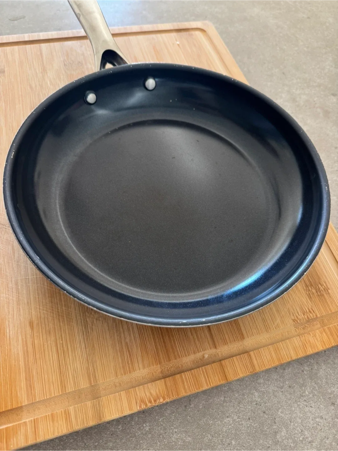Blue Diamond Enhanced Ceramic Non-Stick Fry Pan image indicator(3)
