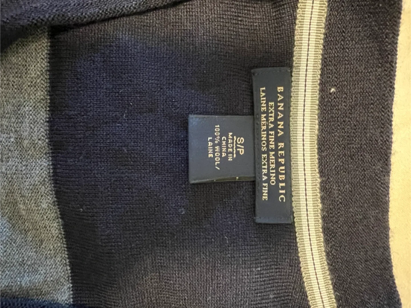 Men’s Banana Republic Merino Wool Cardigan - Size S image indicator(2)