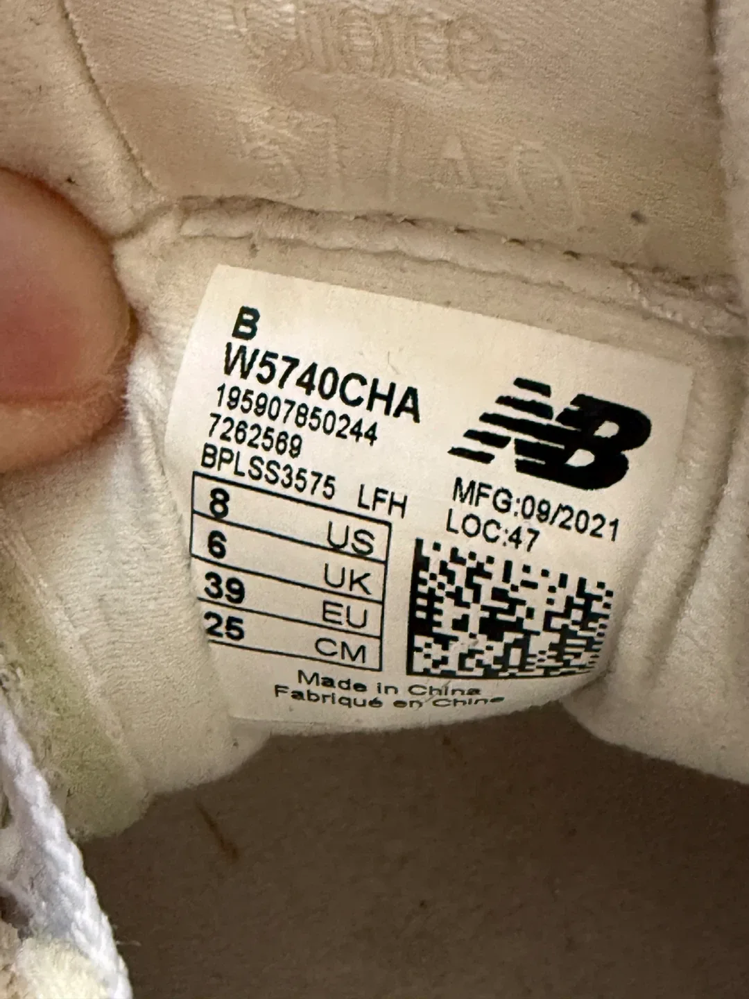 New Balance 5740CHA Sneakers - US 8 image indicator(2)