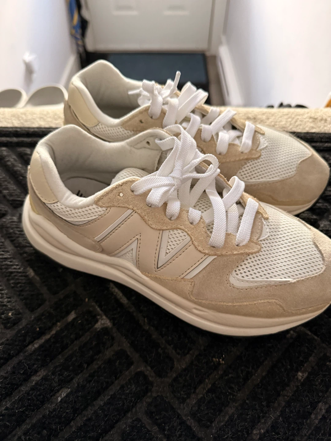 New Balance 5740CHA Sneakers - US 8