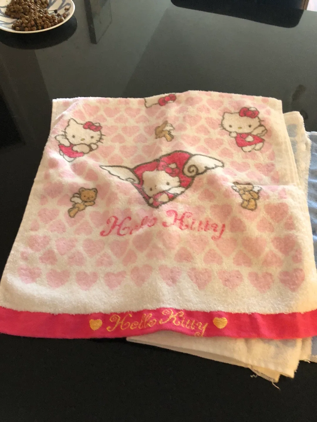 Hello Kitty Towels - Pink & Blue image indicator(2)