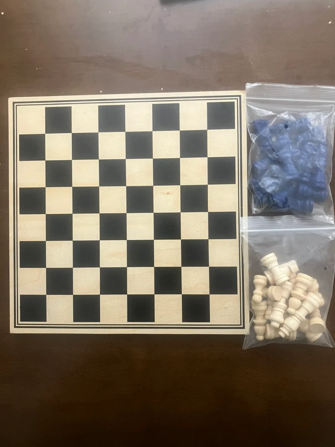 Chess Set with Board & Pieces image indicator(5)