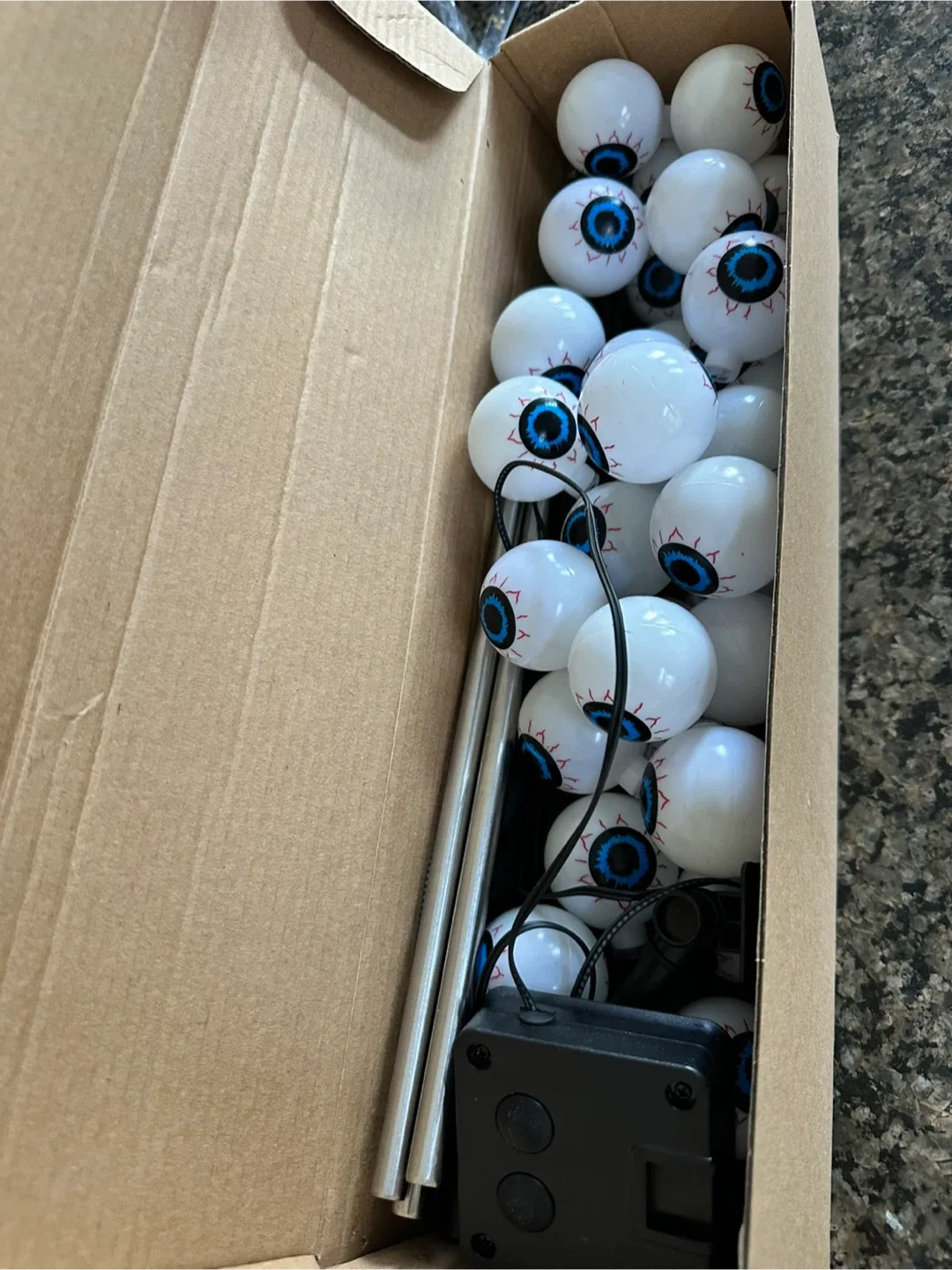 Scary Eyeball Lights - Solar Powered image indicator(5)
