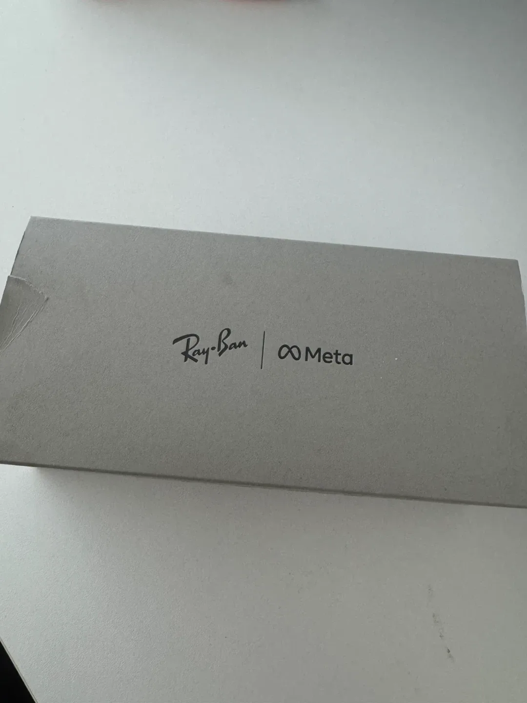 Ray-Ban Meta Wayfarer image indicator(2)