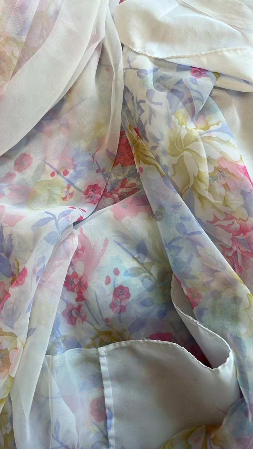 2 INDIAN Sarees - Assorted Colours and Designs image indicator(6)