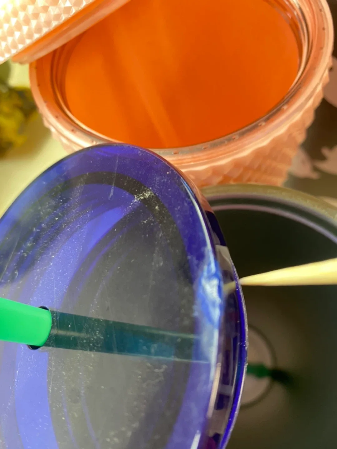 2-STARBUCKS,1-TIMS TUMBLERS image indicator(3)