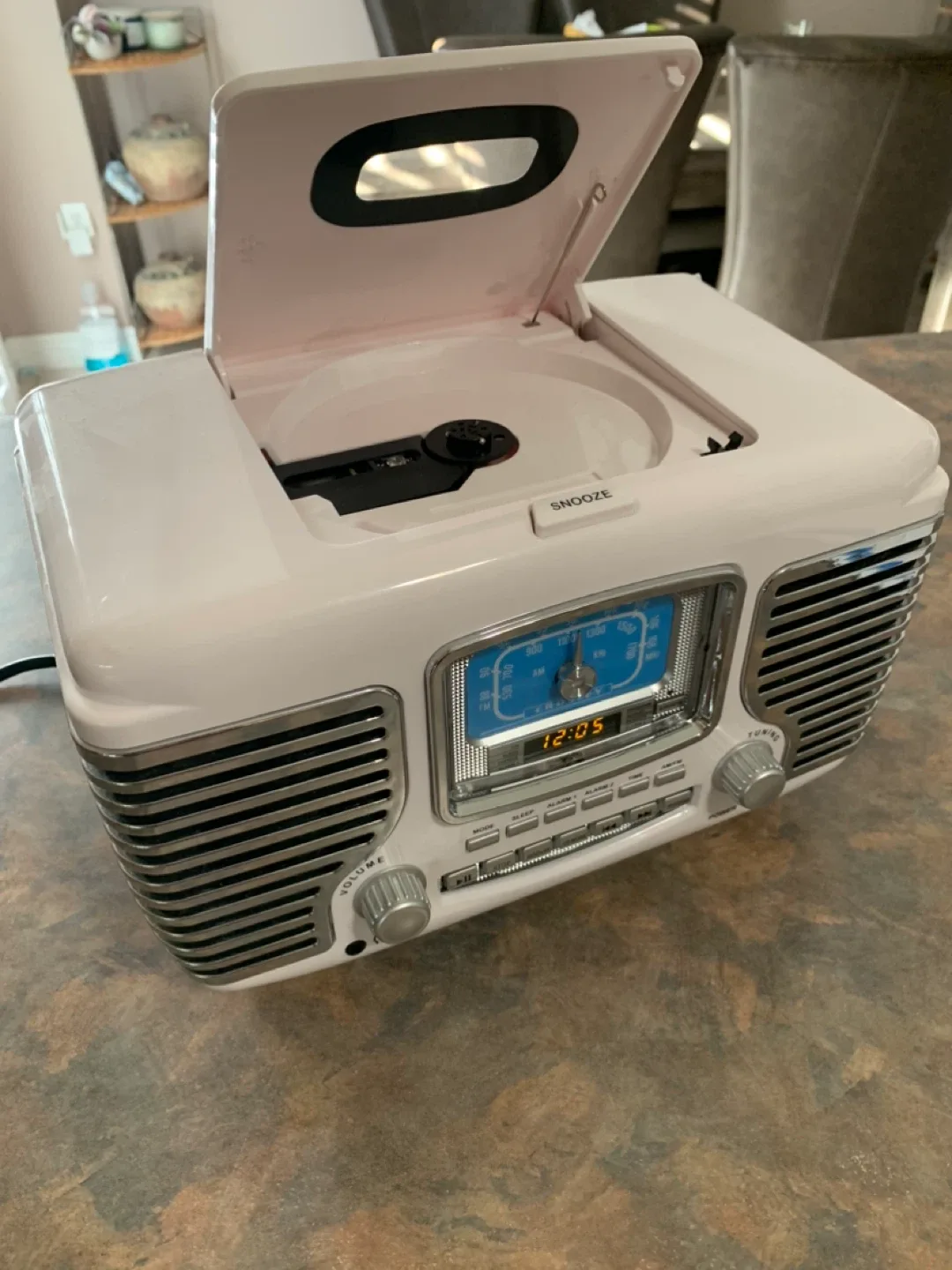 Crosley CR612B Corsair Radio - White image indicator(3)