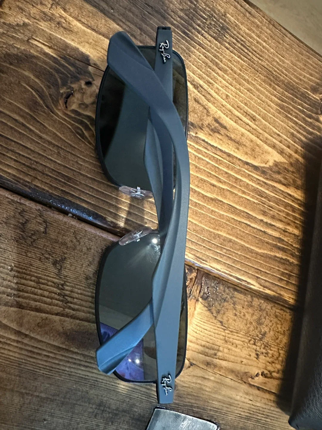 Ray-Ban RB3527 Sunglasses with Case image indicator(8)