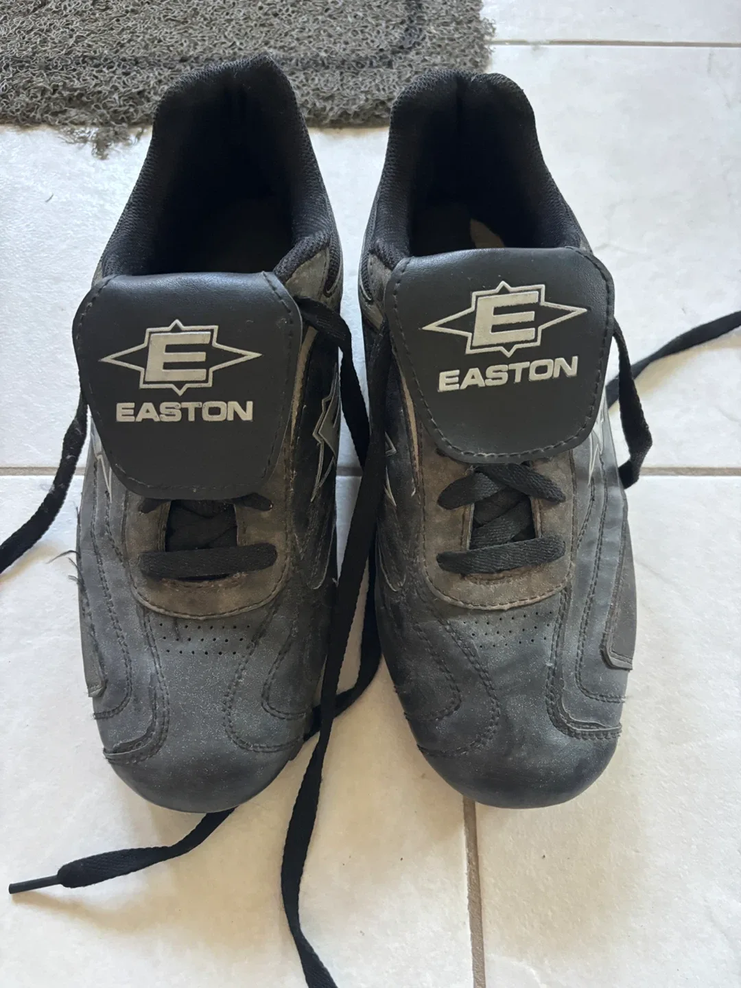 Easton Baseball Cleats - Black 41 thumbnail