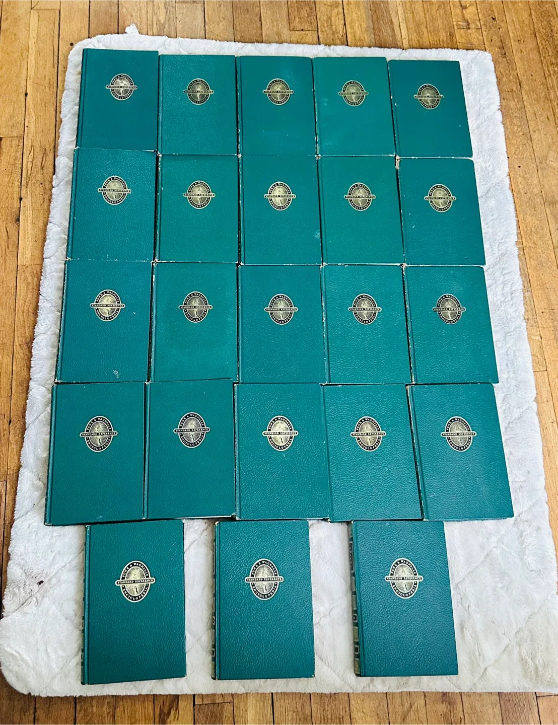 Funk & Wagnalls Standard Reference Encyclopedia Set image indicator(4)