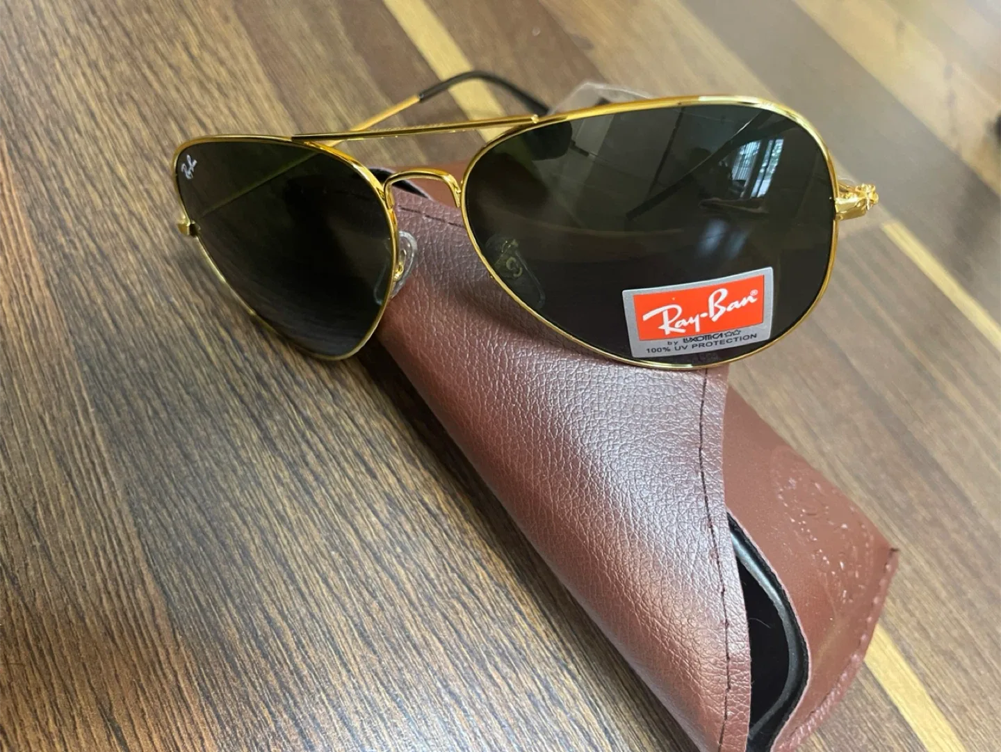 Ray-Ban Aviator Sunglasses with Case image indicator(3)